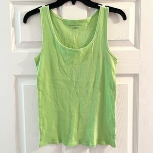 Light green tank top size large